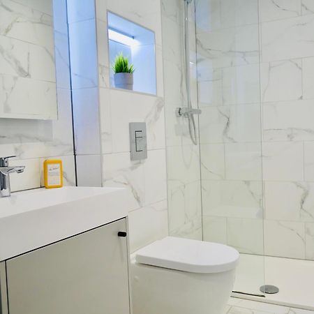 Beautiful Alumpointe Apartment - 400M To The Beach Bournemouth Eksteriør billede