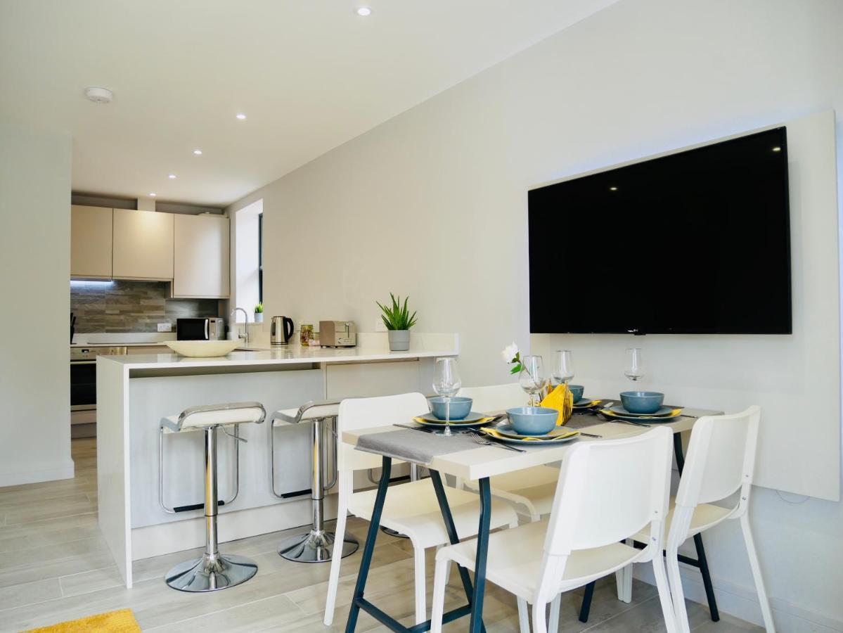 Beautiful Alumpointe Apartment - 400M To The Beach Bournemouth Eksteriør billede